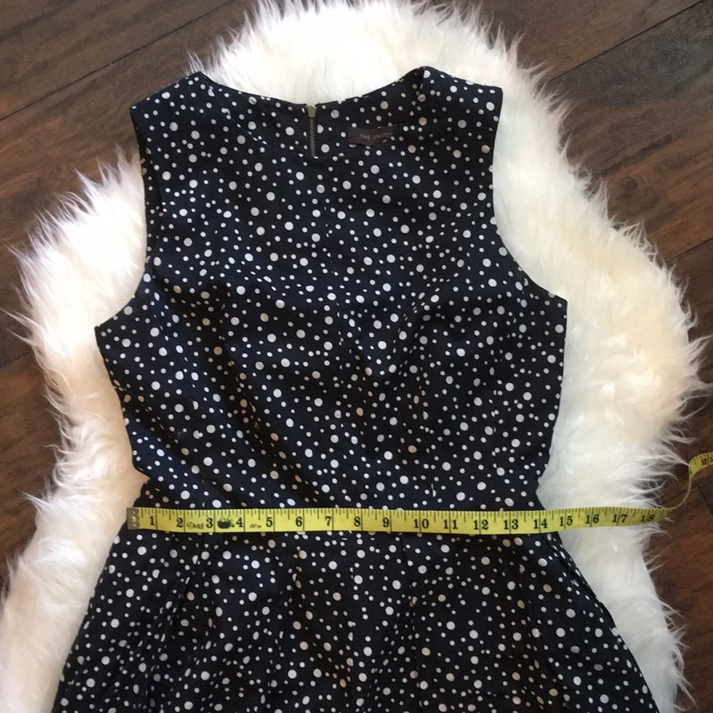 Express Dizzy Polka Dots Dress - Picture 5 of 7